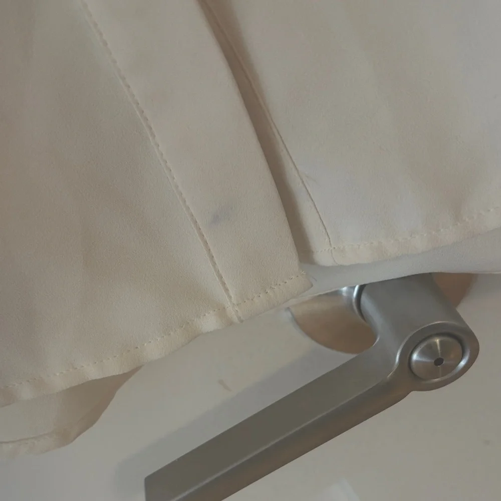 LOFT Ivory Ruffle Front Blouse size small - Picture 2 of 4